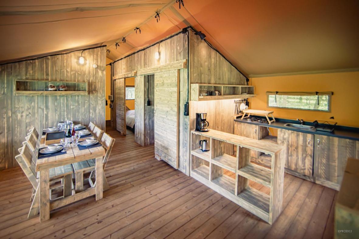 Tente Lodge Jacuzzi Privatif En Pleine Nature Thiel-sur-Acolin エクステリア 写真